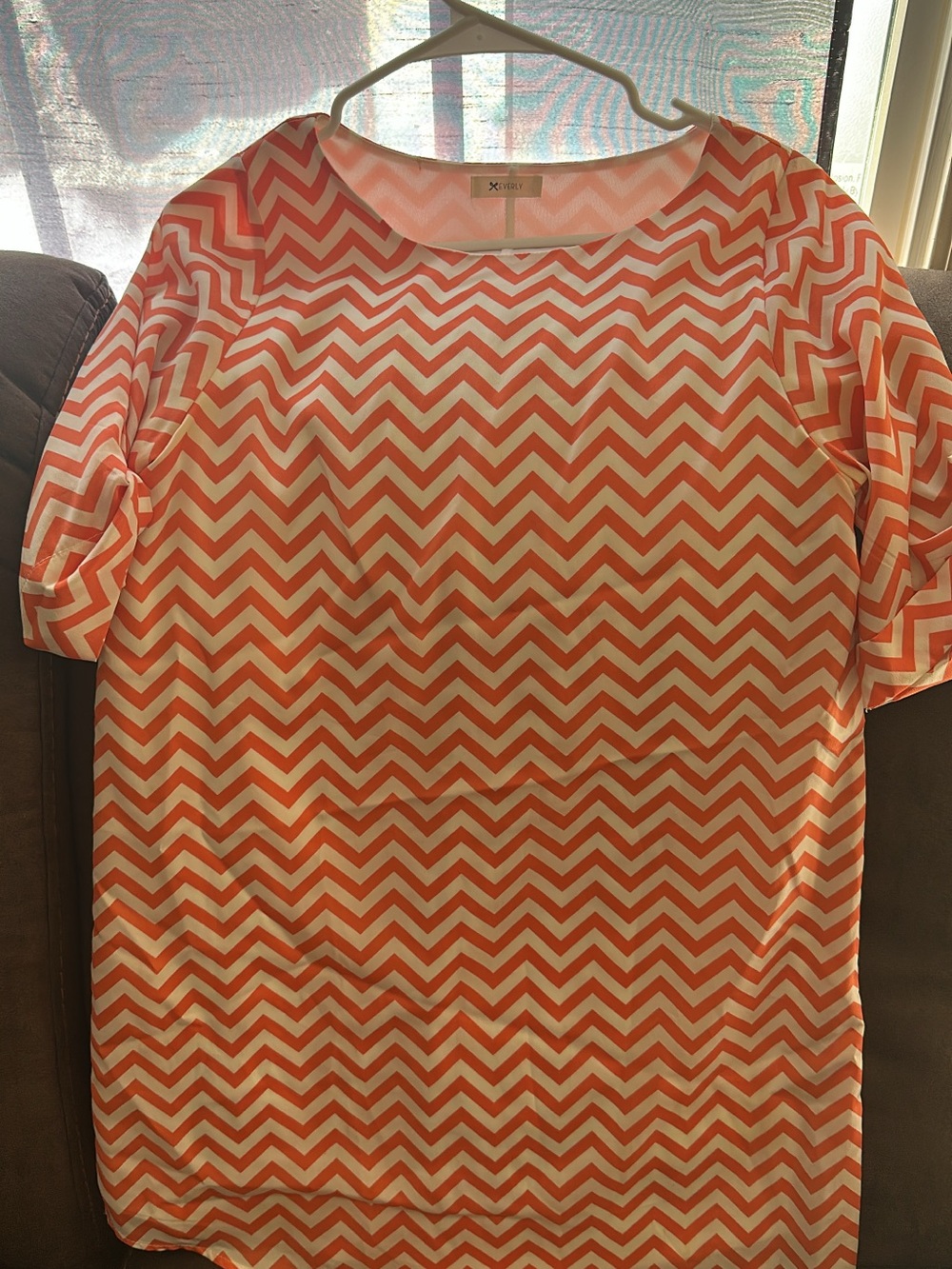 Xhilaration Coral and White Chevron Tunic Top